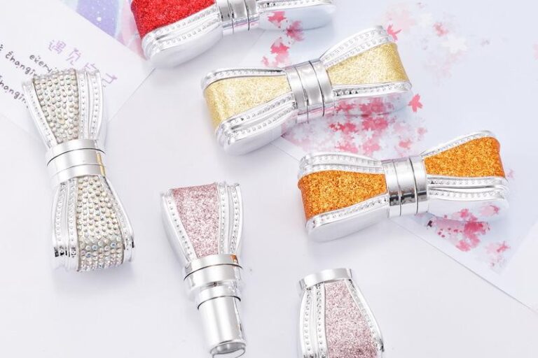 Custom bowknot lipstick tube with elegant new design