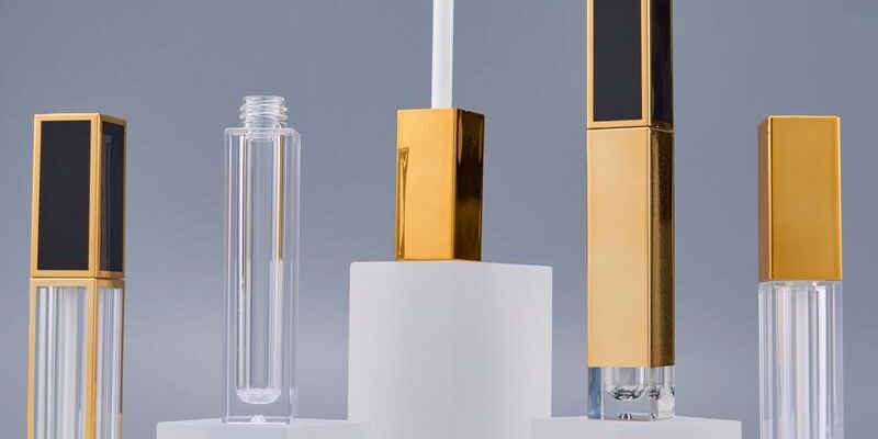 Luxury square transparent plastic lipgloss tube for cosmetics