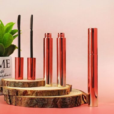 Plastic mascara tube for cosmetic and beauty packaging