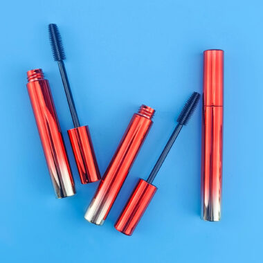 Plastic mascara tube for cosmetic and beauty packaging