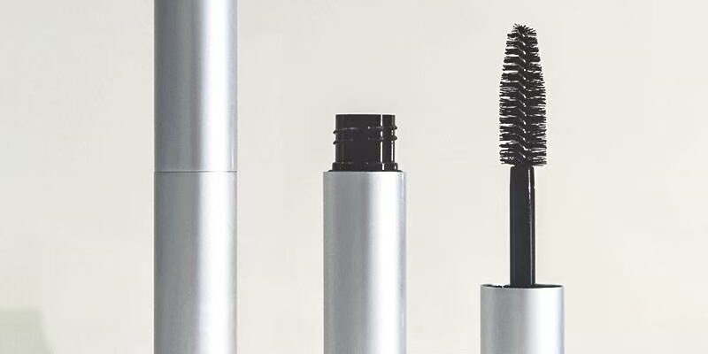 Professional mascara tube for cosmetic packaging brands