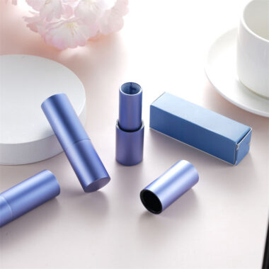Round magnetic lipstick tube for luxury cosmetic packaging